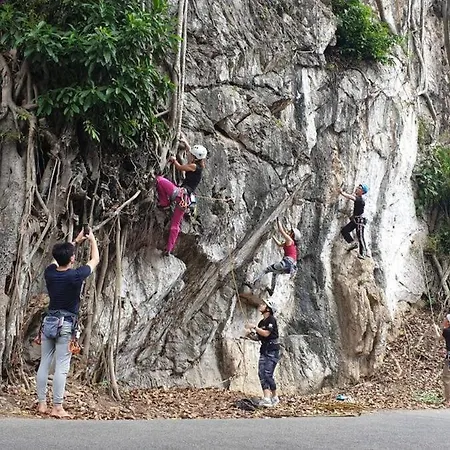 Low Season Promotion! 4B11B Mountainview 16 Pax Ipoh Exterior photo